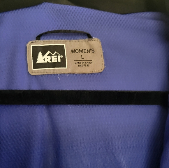 REI Black and Blue Raincoat Sporty Zip-Up Design - Picture 1 of 5